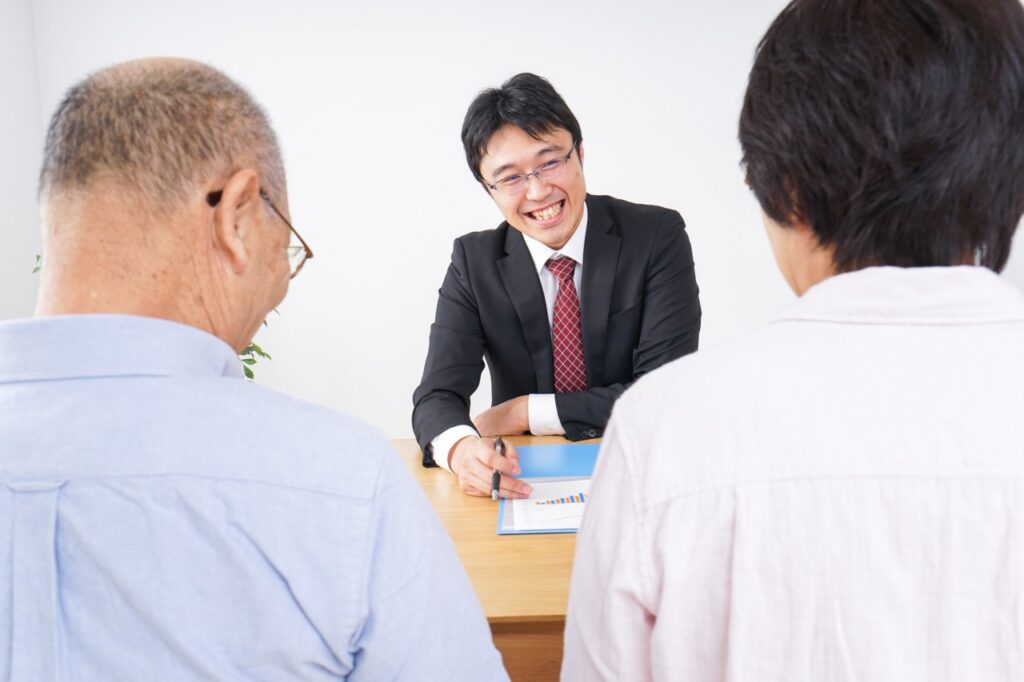 ソーシャルワーカーとは？簡単に分かりやすく紹介！