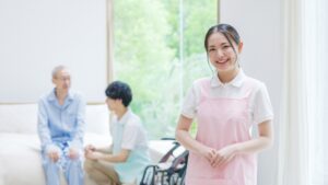 若い女介護士