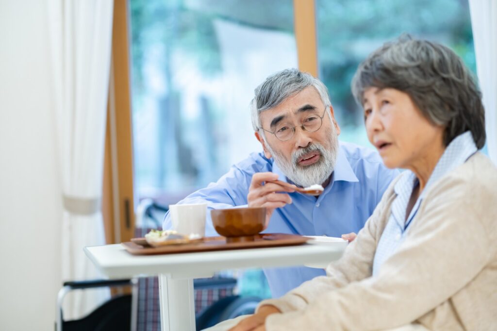 老老介護とは？認認介護との相違点と4つの改善方法をご紹介