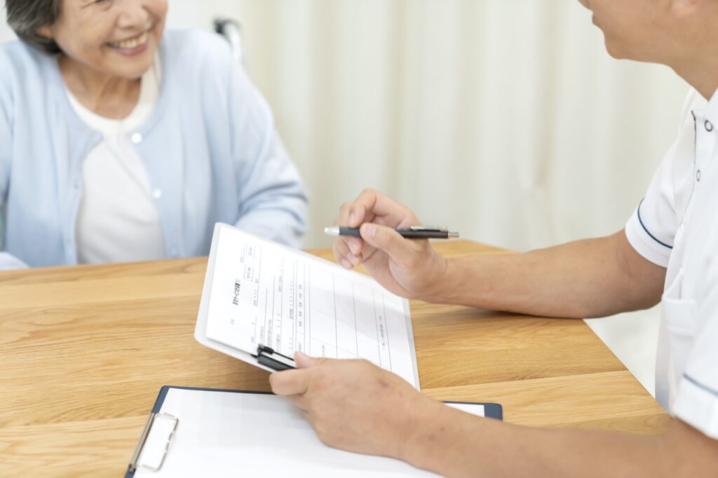 介護現場のアセスメントとは？目的・流れ・実施方法を解説