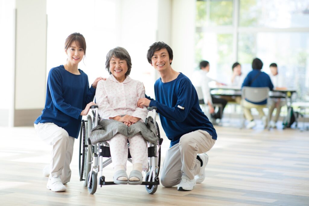 サービス付き高齢者向け住宅職員の仕事内容とは？転職のメリット・デメリット