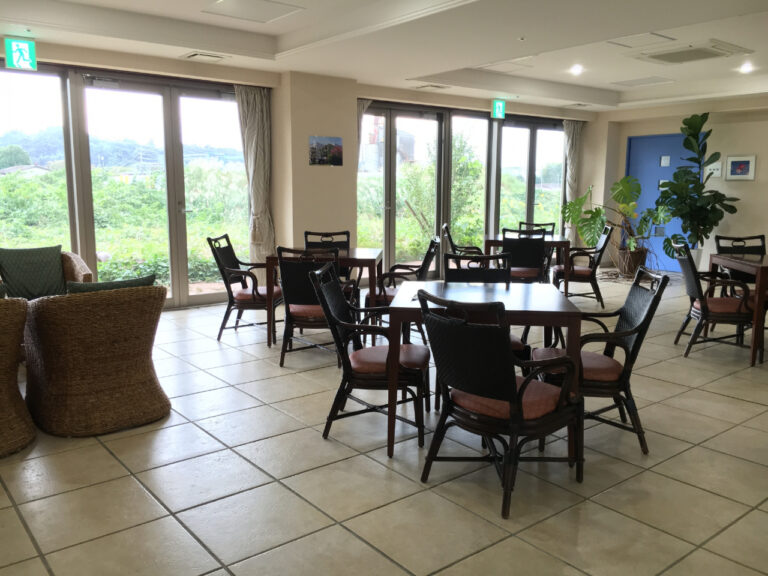 介護施設の種類一覧！魅力と特徴について徹底解説｜デイサービスや老健との違いも | 介護のコミミ