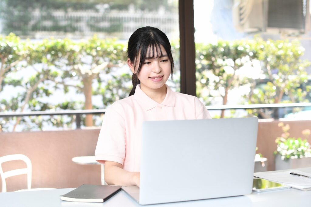 【介護施設】会計システムの選び方とは？会計機能のある介護ソフトも紹介！